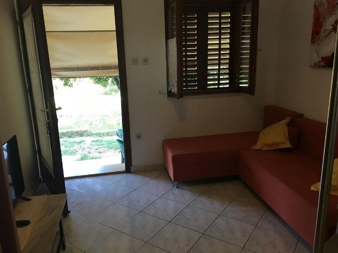 Apartments Andy ซูโกชัน ภายนอก รูปภาพ