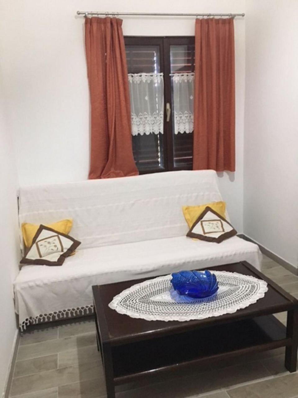 Apartments Andy ซูโกชัน ภายนอก รูปภาพ