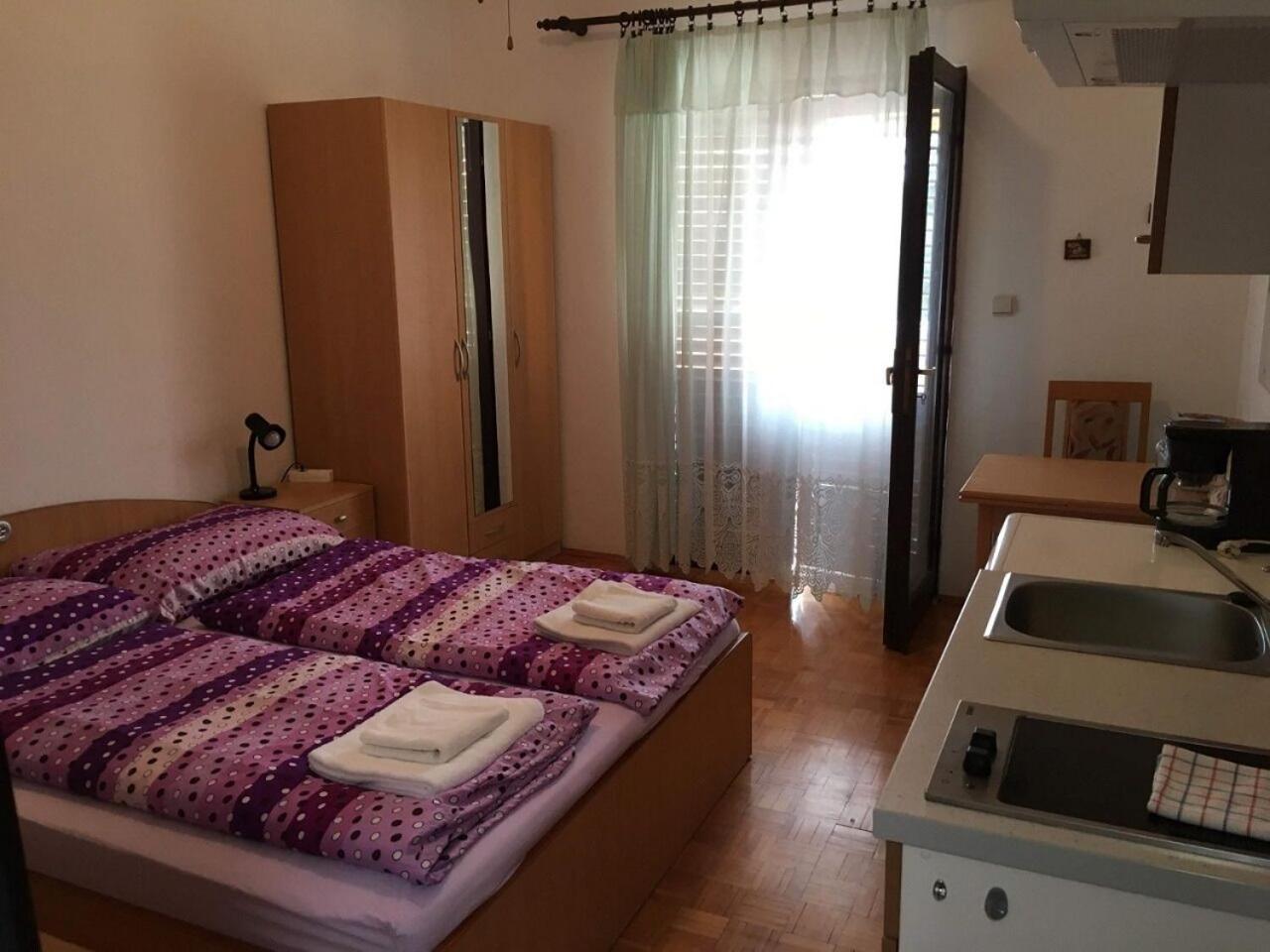 Apartments Andy ซูโกชัน ภายนอก รูปภาพ