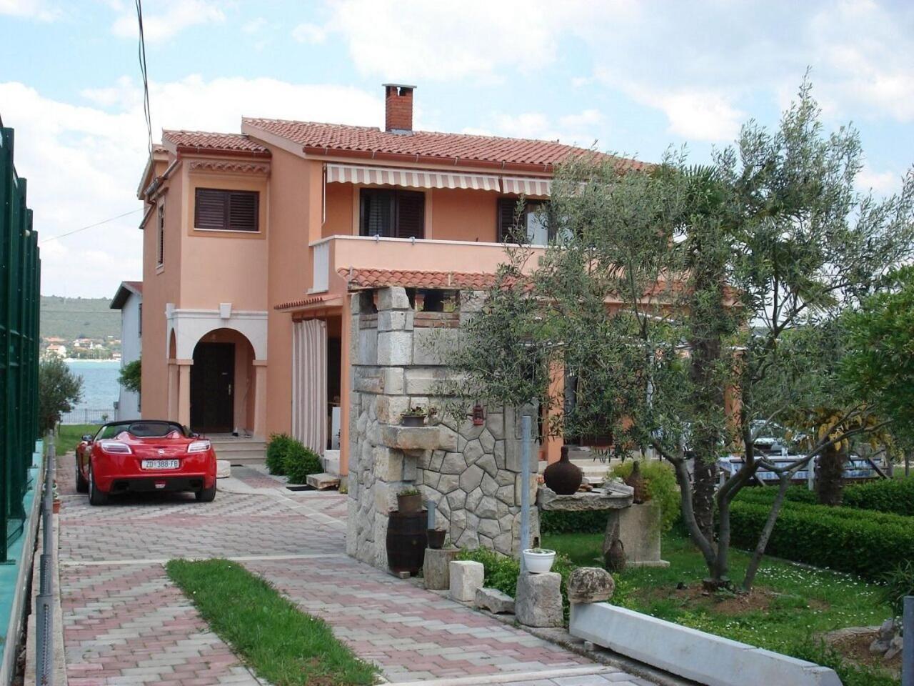 Apartments Andy ซูโกชัน ภายนอก รูปภาพ