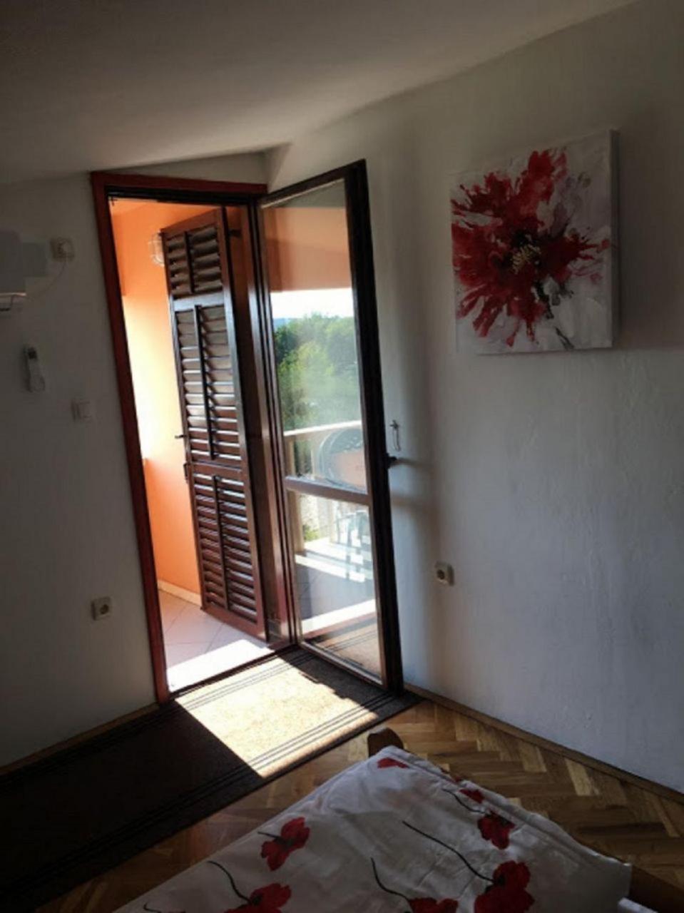Apartments Andy ซูโกชัน ภายนอก รูปภาพ